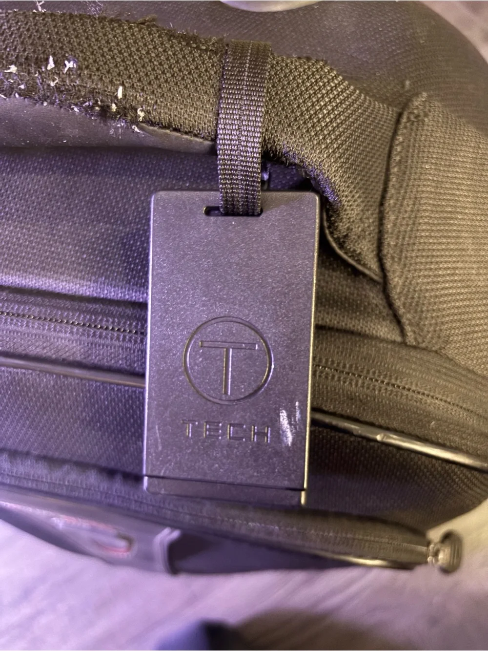 Tumi model 5522d